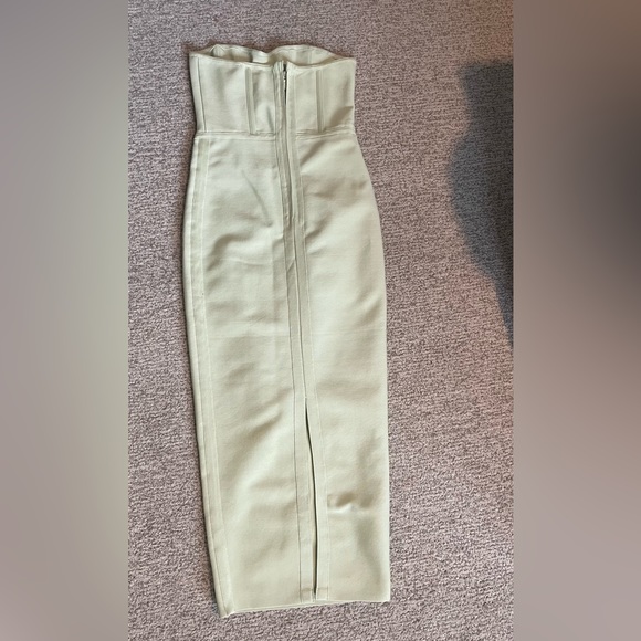 Pretty Little Thing | corset bandeau bandage dress - Picture 5 of 10